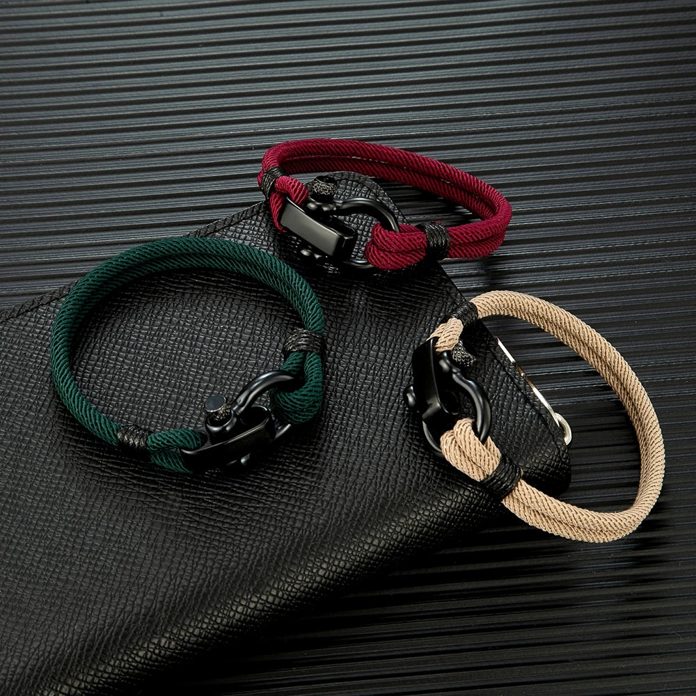 Shackle Buckle Survival Bracelet